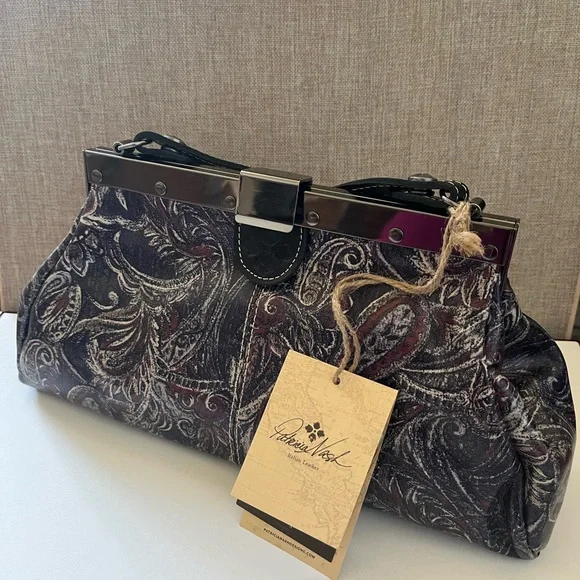 Elegant Paisley Handbag - Picture 1 of 10